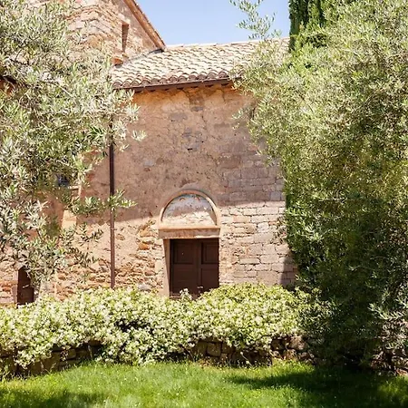 Charming Castle Apartment Montelagello