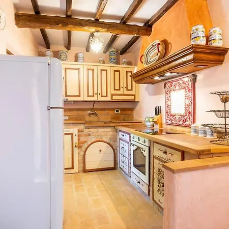 Charming Castle Appartement Montelagello