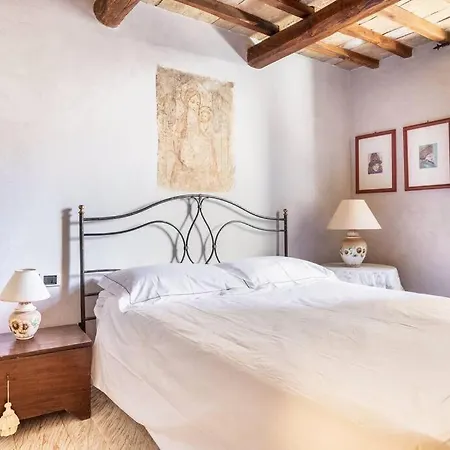 Charming Castle Appartement Montelagello