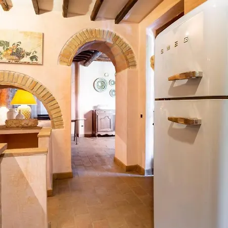 Charming Castle Apartment *